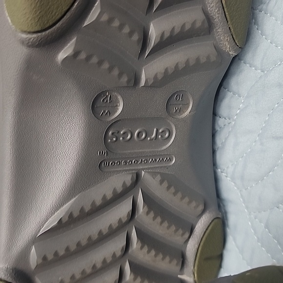 Crocs Mens 10 Womens 12 Gray Army Green And Orange Like NEW Hiking Swimming - Picture 14 of 14